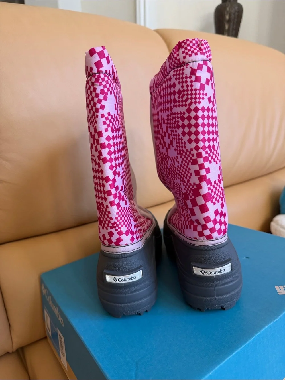 Columbia Kids (Youth’s 6) Powderbug Pink Snow Winter Boots 38.5 women’s 7.5/8